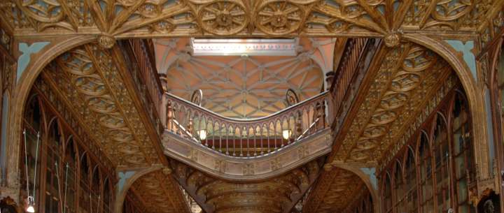 Detail of first floor ceiling, Livraria Chardron, 144 Rua das Carmelitas, Porto, Portugal