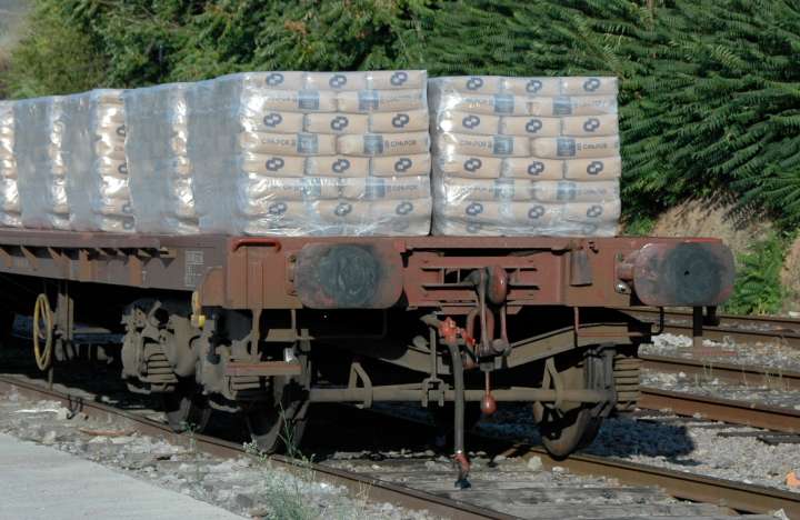 Modern flat car with load,  Pocinho, Portugal