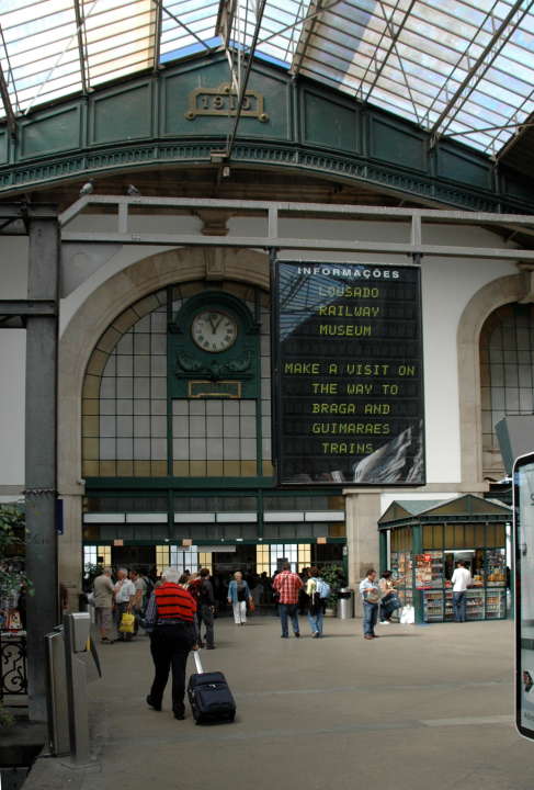 Clock and entrance to waiting room, Central Station, Porto, , Portugal