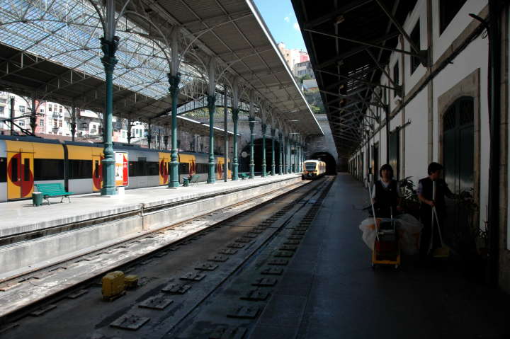 Train to Aveiro pulling out of Central Station, Porto, Portugal