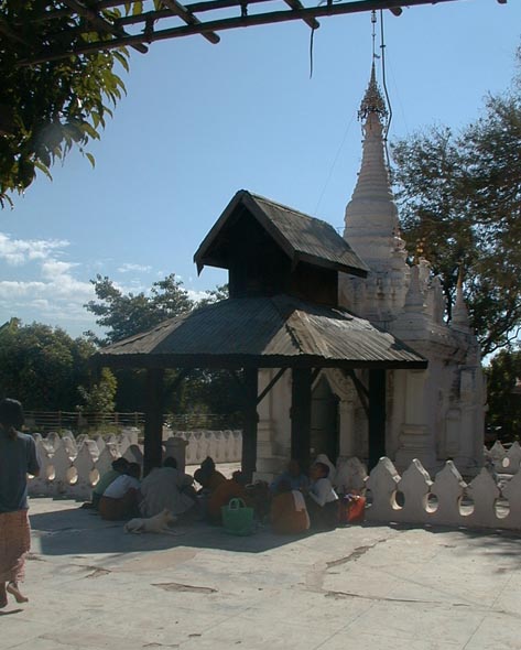 Outbuilding, Schewzigon Pagoda, Bagan