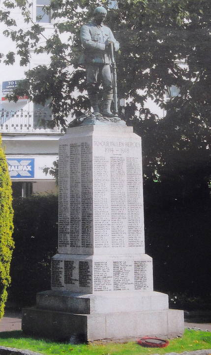 War Memorial, Streatham Common, by Albert Toft