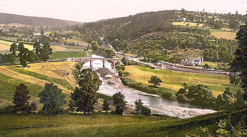 Kerne Bridge looking towards Ross