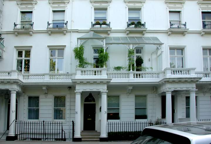 Elegant Row Houses, Cadogan Place