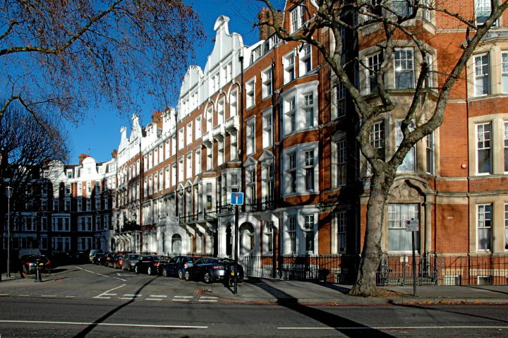 Crescent off Chelsea Embankment, Chelsea, London SW3